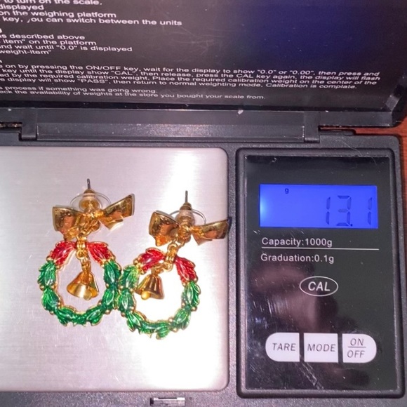 Vintage Unsigned Bow Holiday Wreath with Dangling Bell Christmas Earrings - Picture 9 of 12